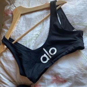 Alo yoga bra size small